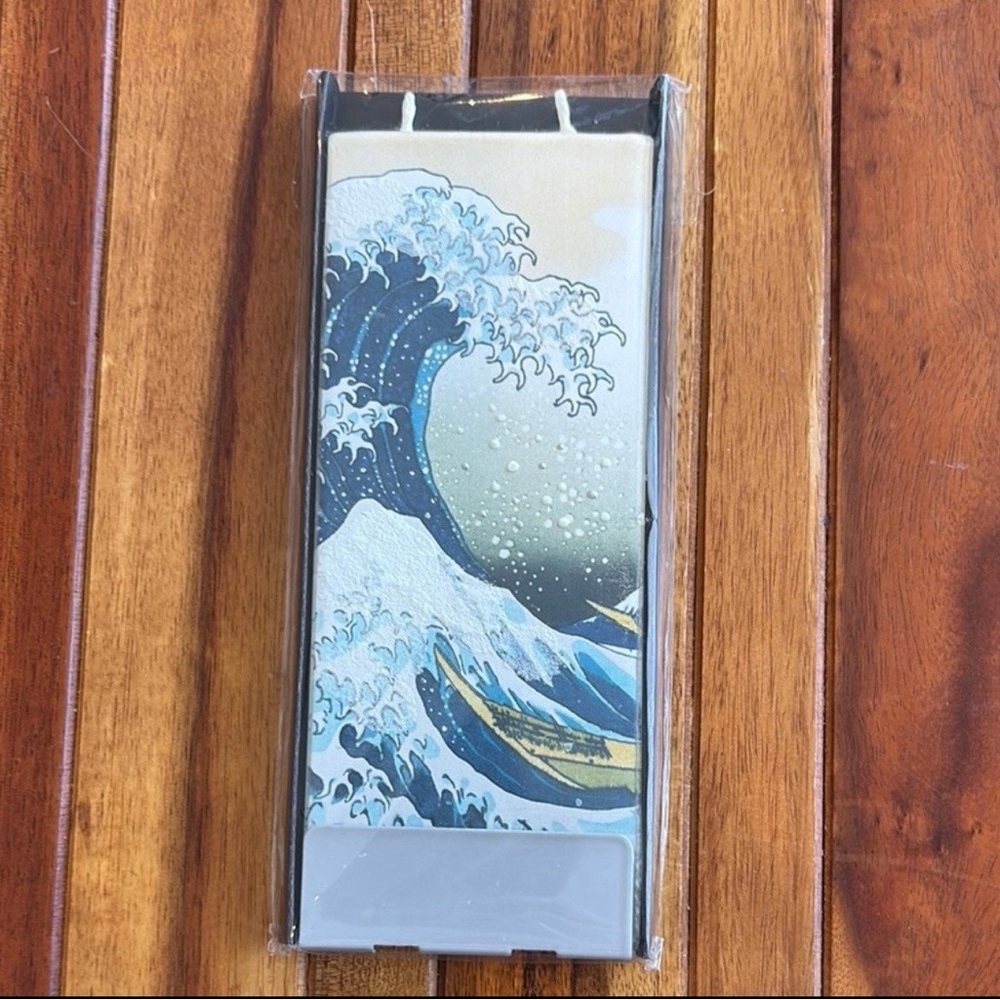 NEW Flatyz Ocean Wave Unique Decorative Flat Candle with Stand